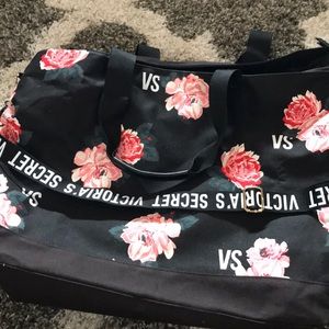 Vs overnight bag